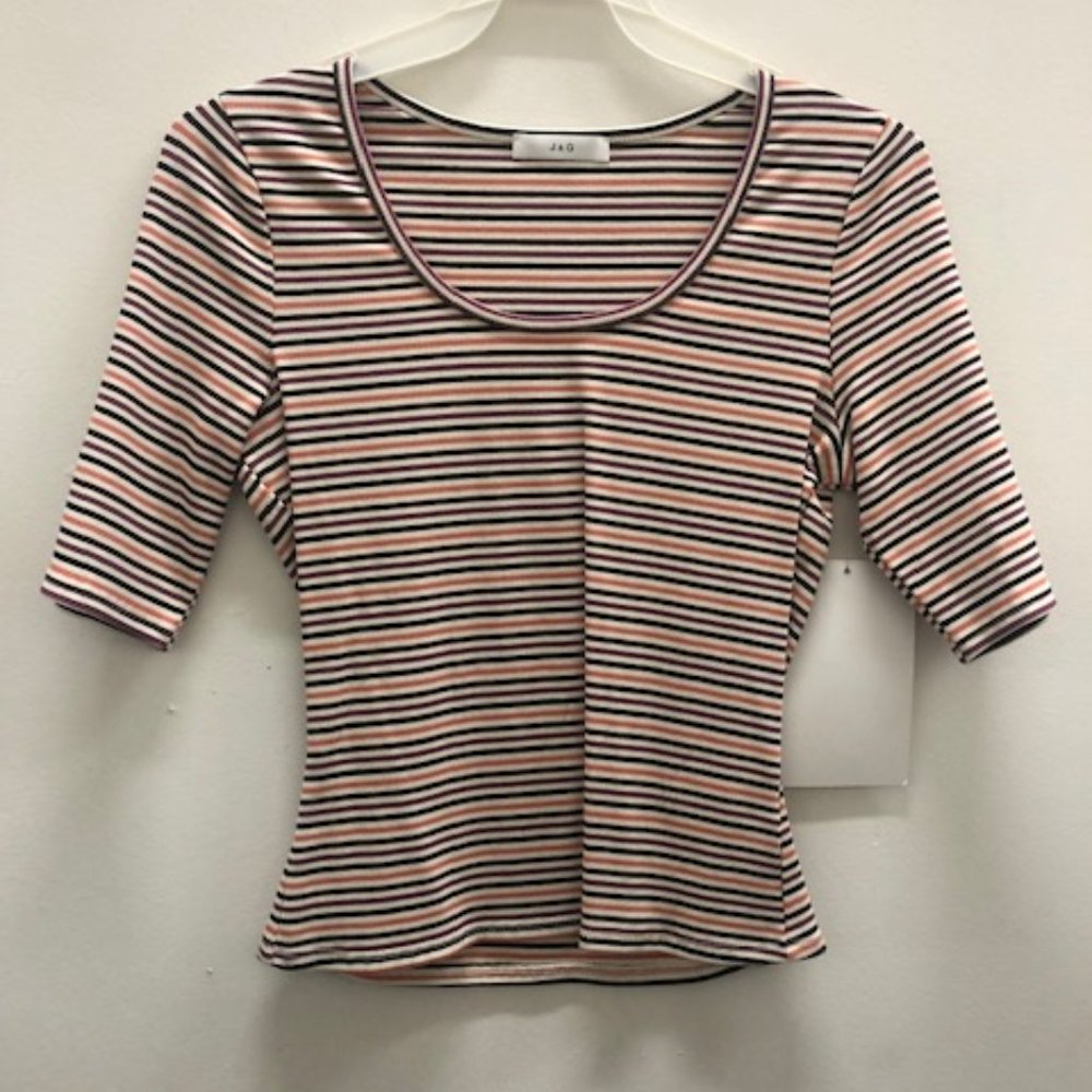 stripped shirt with quarter sleeves
